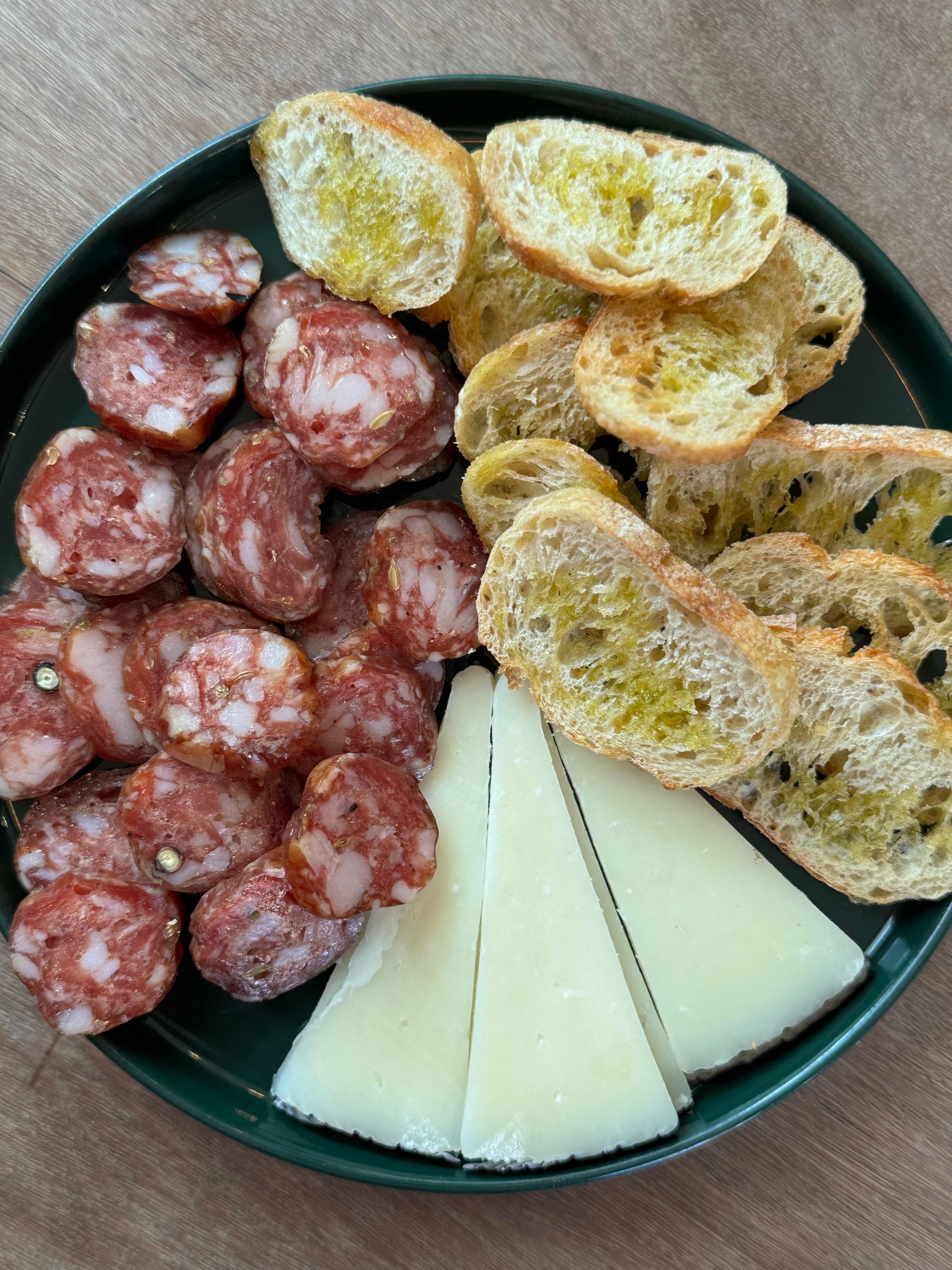 Para Nadina, dedicarse a los embutidos inspirada en su abuelo, fue algo más que casual; una señal divina, una causalidad. (Foto: Salumería Poletti / cortesía)