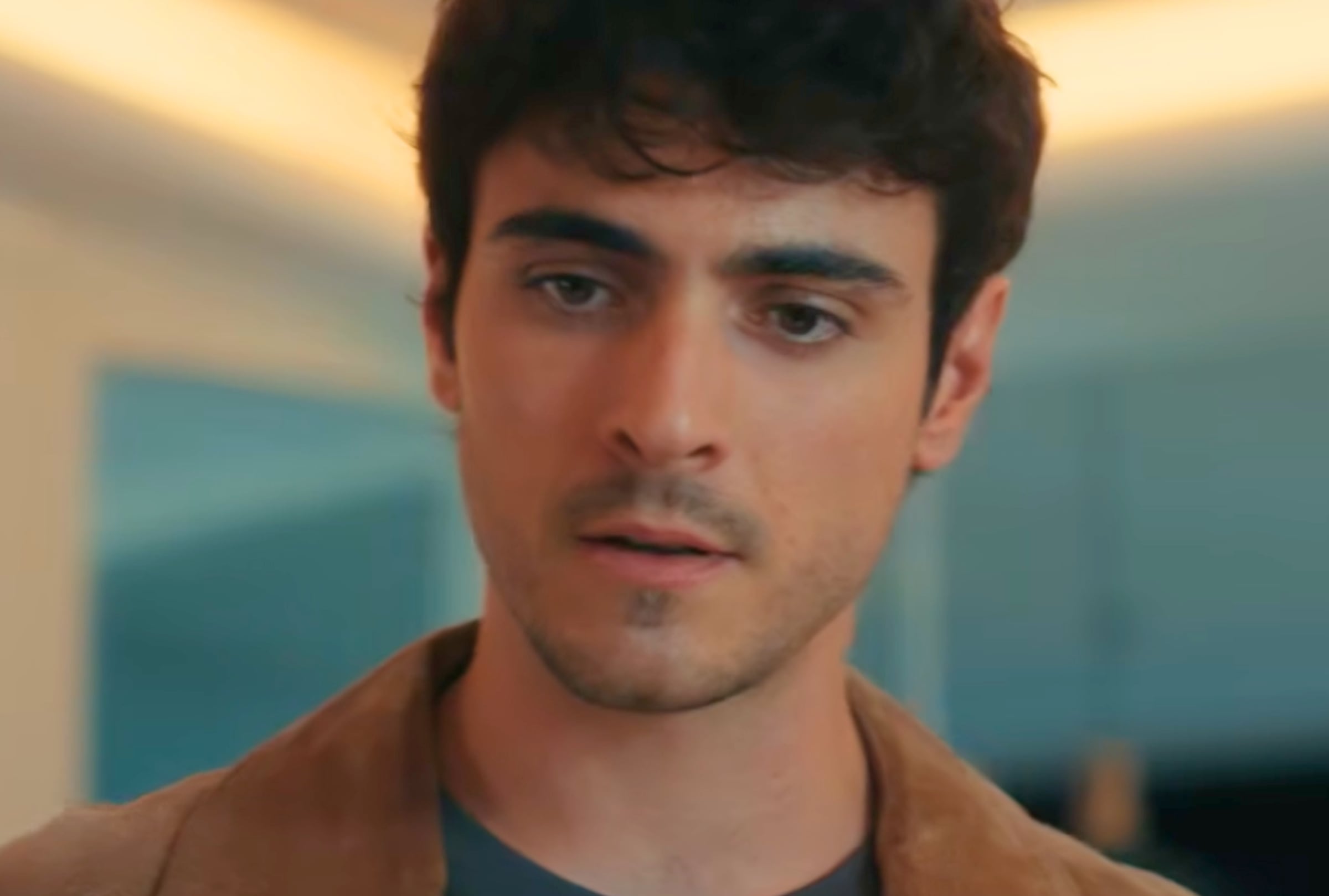 Pablo Álvarez como Will en una escena de la serie española "El mapa de los anhelos" (Foto: Brutal Media / Netflix)