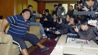Diego Maradona junto a Marco Monroy: tres noches hablando de fútbol y negocios en China