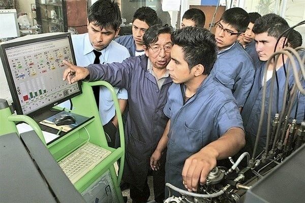 El 82% de empleadores está satisfecho con la oferta profesional que entregan los institutos privados. (Foto: Asiste Perú).