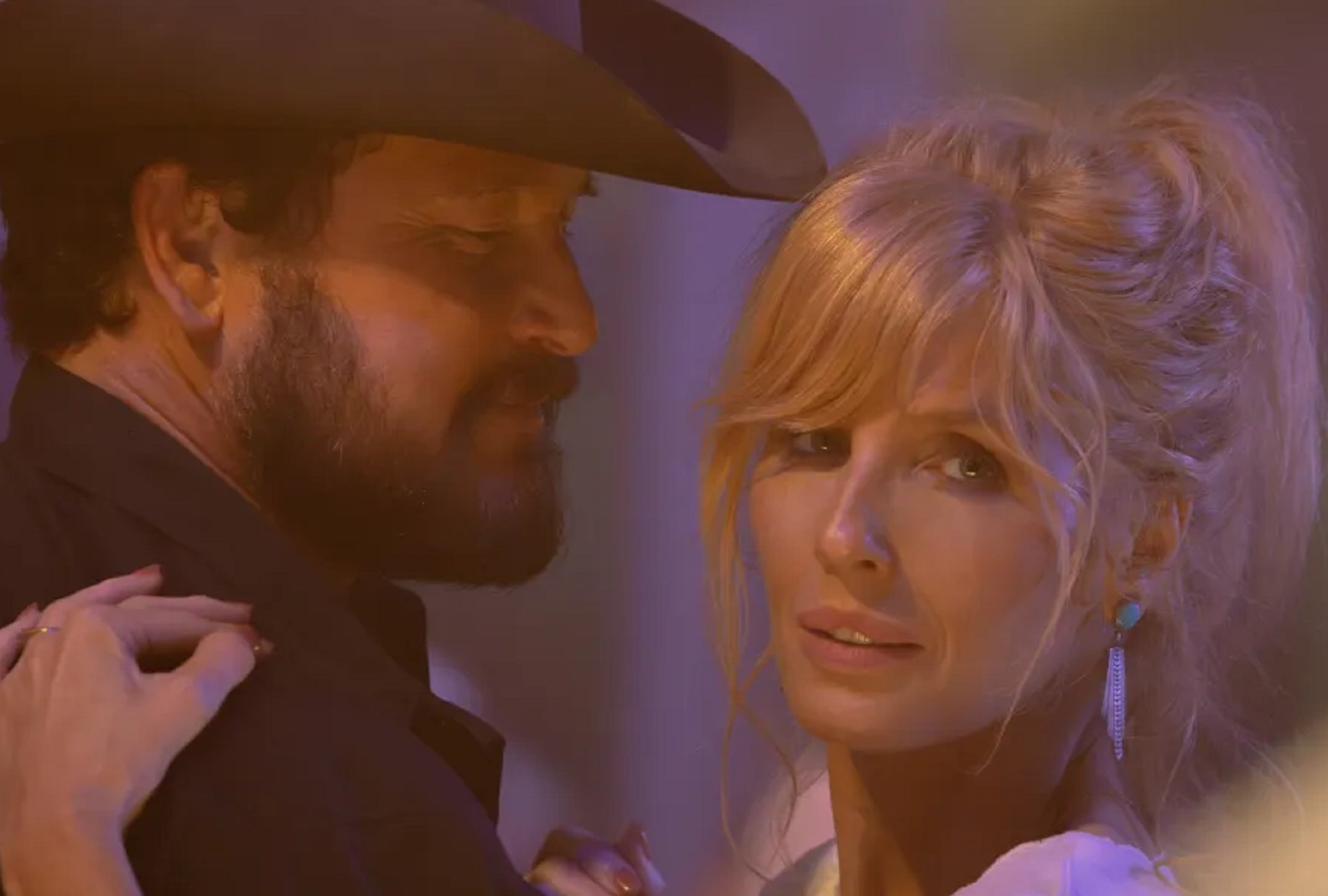 Cole Hauser como Rip Wheeler y Kelly Reilly como Beth Dutton en el segundo episodio de "Dutton Ranch", spin-off de "Yellowstone" (Foto: Paramount Television Studios)