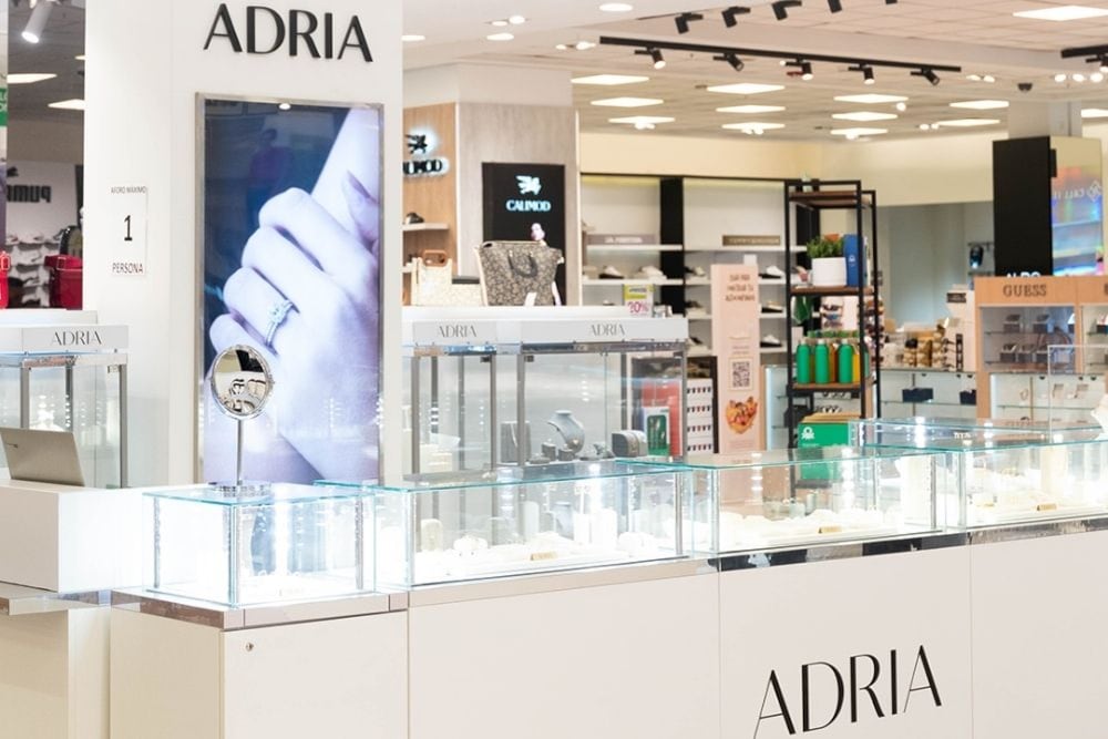 La marca joyera espera un crecimiento de 35% en ventas este 2026. (Foto: Adria Joyería)