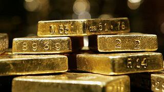 Oro cae bajo los US$ 1,350 la onza por tomas de ganancias