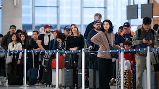 Viajes de fin de año en EE. UU.: los días que debes evitar (y los que te harán ahorrar), según un análisis