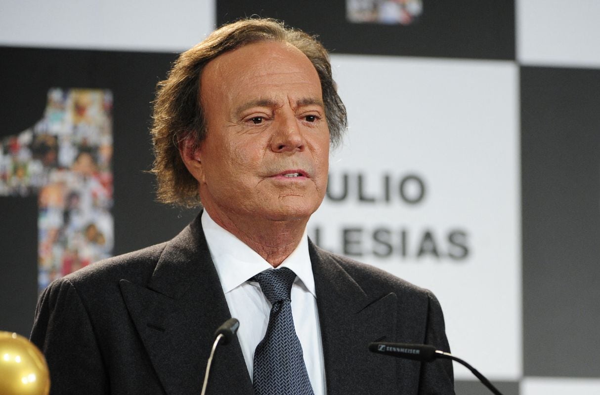 Julio Iglesias anuncia demanda tras fracaso en intento de conciliación con la vicepresidenta española. (Foto: Javier Soriano/ AFP)