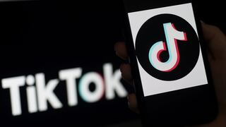 Traumatizada moderadora de contenido demanda a TikTok por vídeos