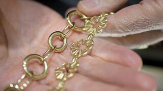 Se empieza a restringir crédito con garantía de joyas por tope a tasas