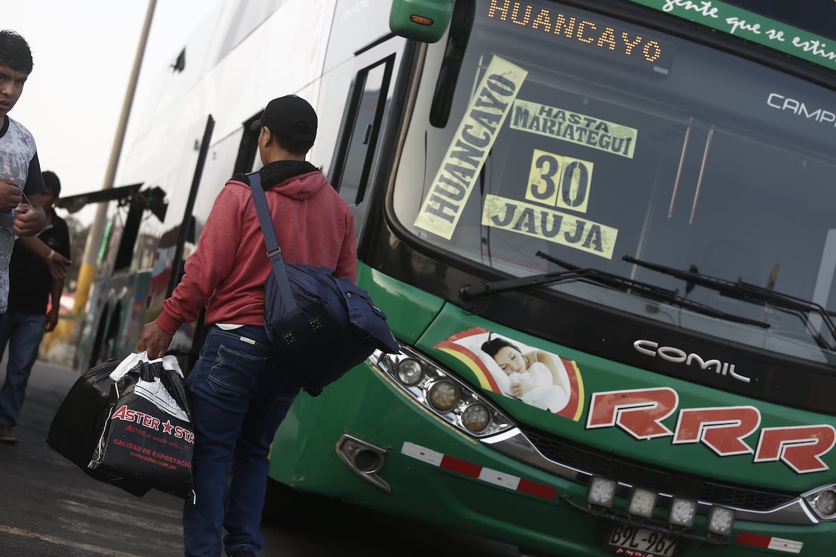 Precios de buses interprovinciales repuntan hasta el triple en los puentes festivos. Foto: GEC/Archivo