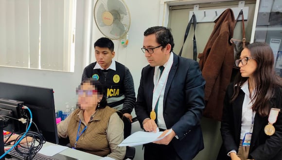 La Fiscalía Anticorrupción del Callao y la PNP recogen información en las oficinas de Corpac. Foto: Ministerio Público.
