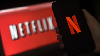 Las acciones de Netflix suben un 6.2 % mientras Warner estudia la oferta de Paramount