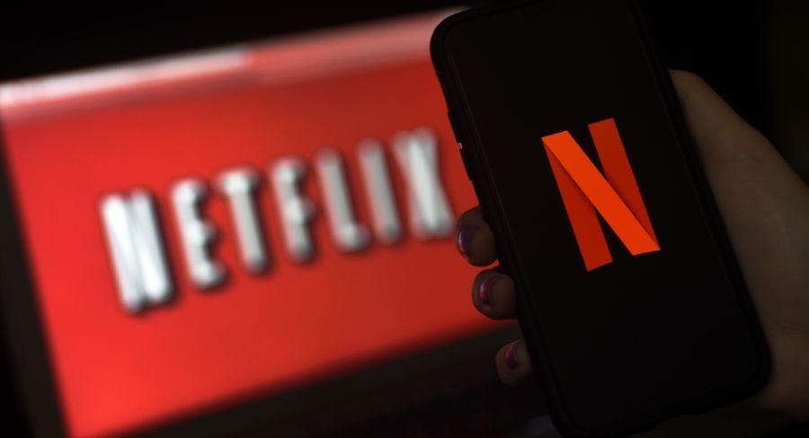 La junta de WBD tiene programada una reunión especial de accionistas para el 20 de marzo de 2026, en la que se discutirá el acuerdo con Netflix. (Foto: AFP / Olivier DOULIERY).