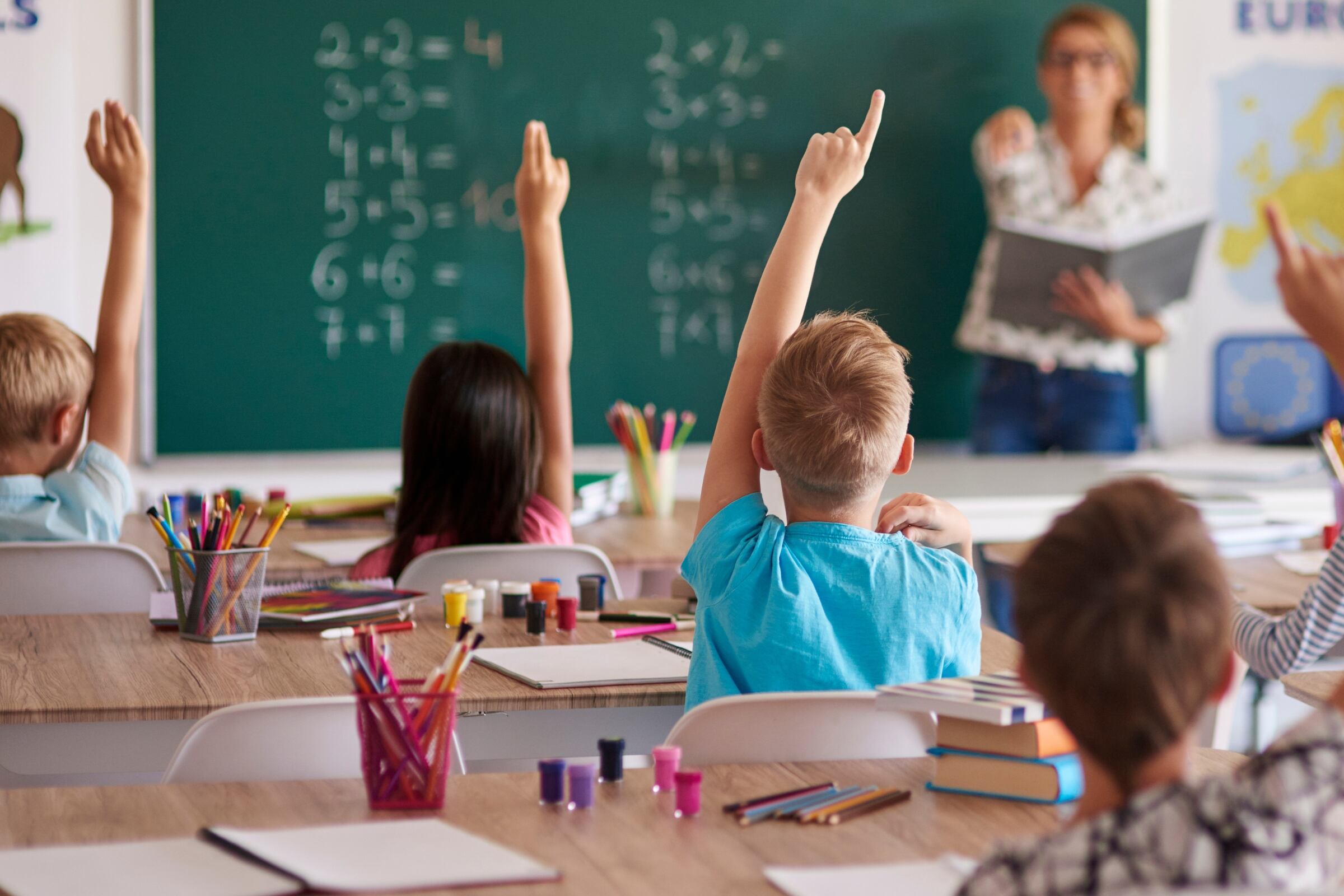 Los niños ya están contando los días para el inicio de las vacaciones de verano en Florida (Foto: Freepik)