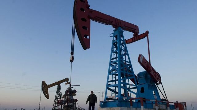 Producción de petróleo de la OPEP aumenta en julio pese a interrupciones