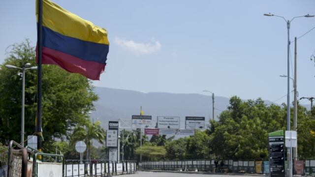 Colombia revisa límites de déficit ante crisis de Venezuela