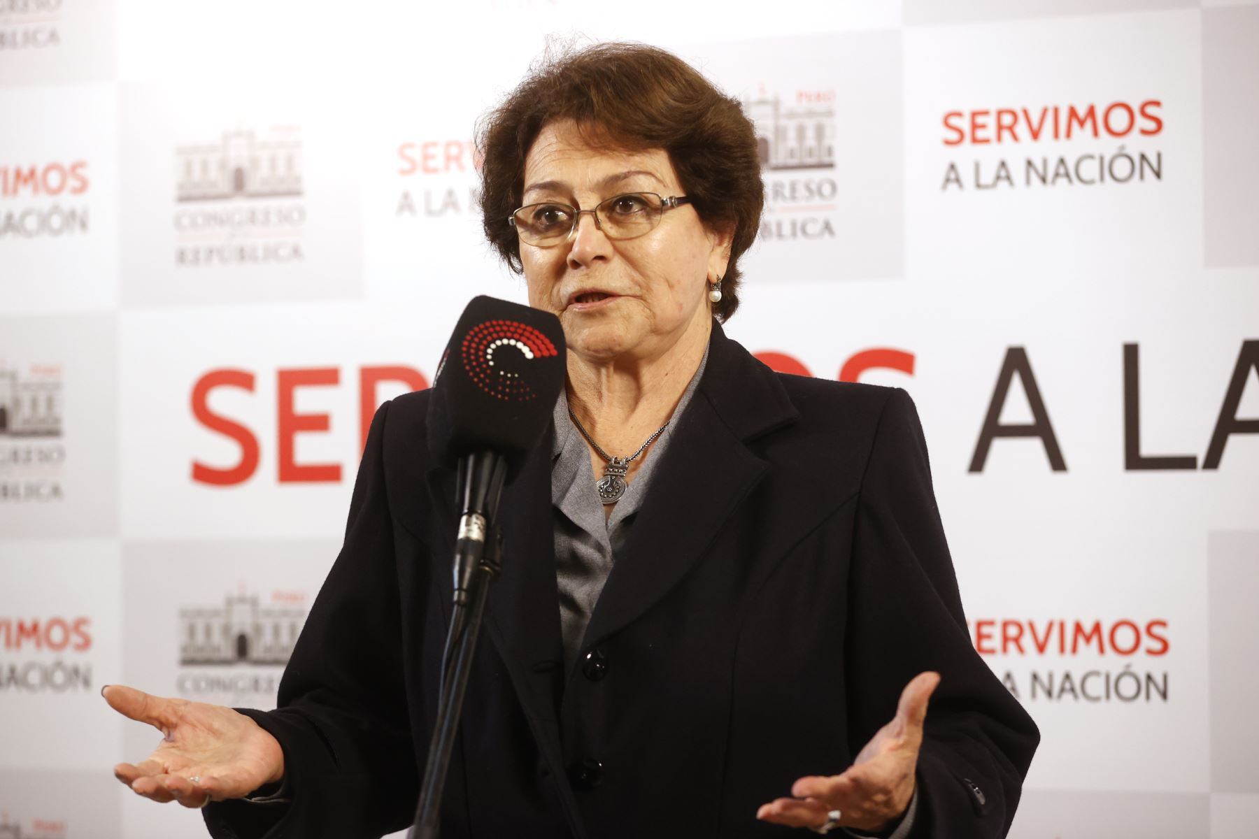 El robo con violencia es un agravio y significa la cárcel, sostiene la congresista Gladys Echaíz. (Foto: Agencia Andina)