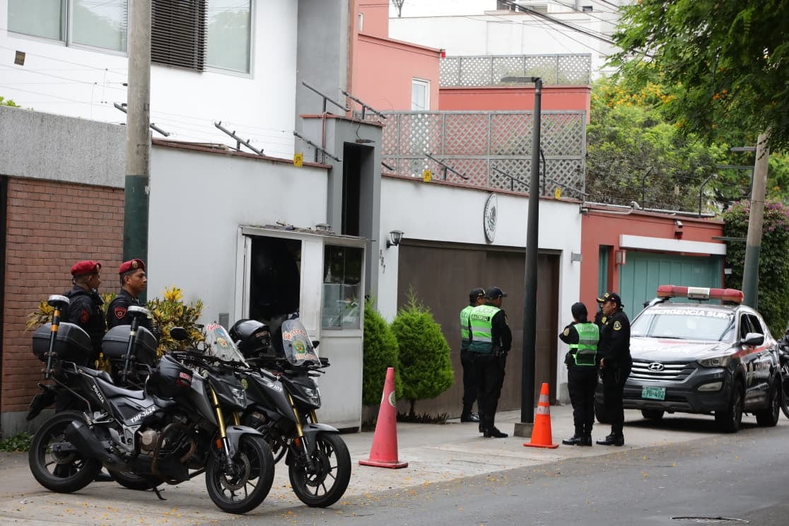Embajada de México donde permanece Betssy Chávez asilada pese a condena por golpe de Estado. (Fotos: Violeta Ayasta/@photo.gec)
