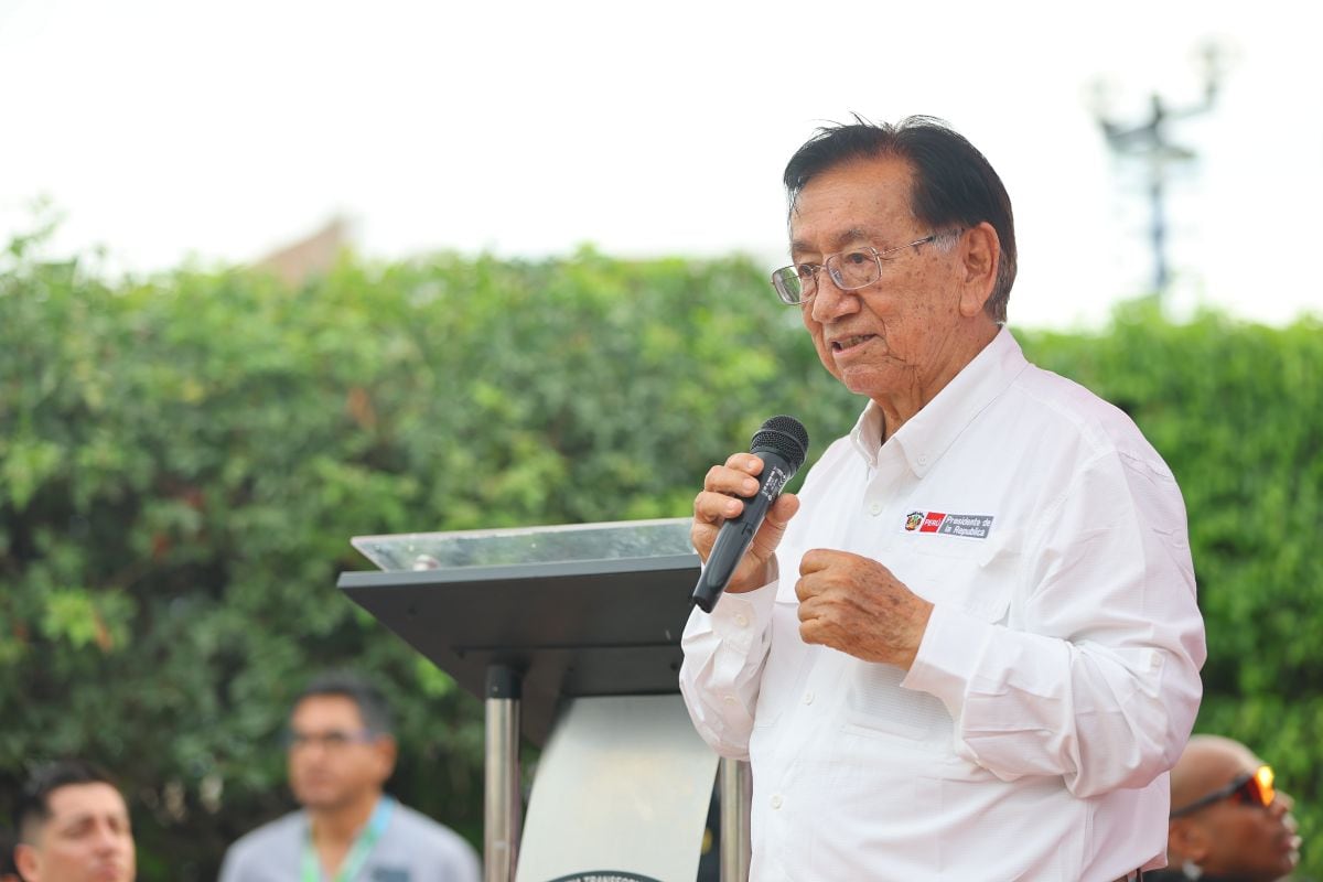 Durante su visita a Lambayeque, el presidente José María Balcázar afirmó que el Ejecutivo destina recursos para reactivar obras paralizadas. Foto: Presidencia.