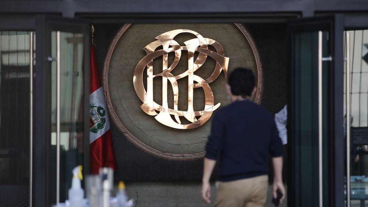 BCRP modifica encajes para reducir dolarización de créditos