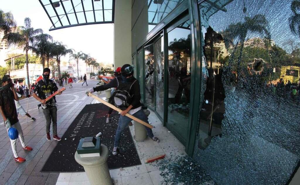 15 de diciembre del 2018. Hace 5 años. Cinco aeropuertos cerrados y abría más de 50,000 pasajeros afectados en Cusco, Arequipa y Juliaca.