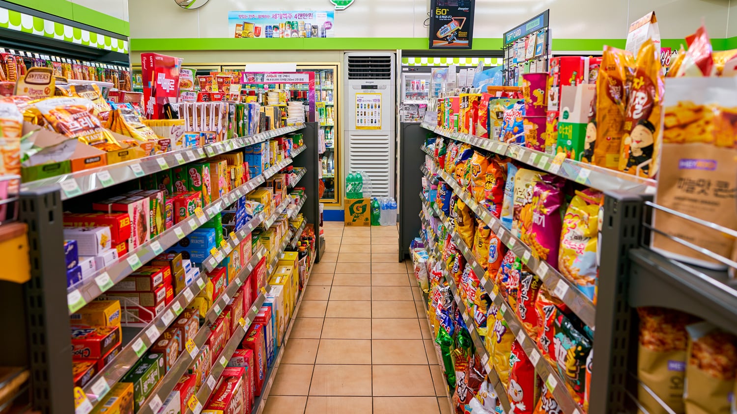 Tambo y Oxxo en la mira de aseguradoras: ¿por qué crece su apetito por tiendas?