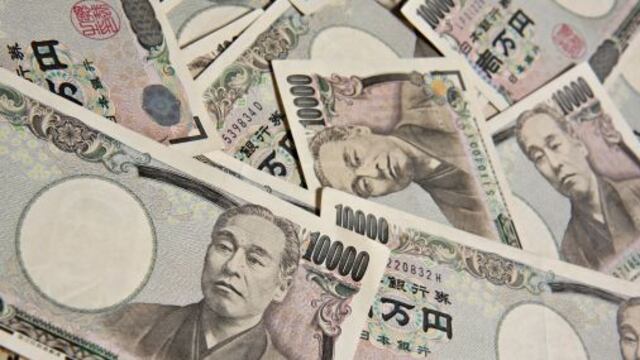 El yen sobrepasa las 139 unidades por dólar por primera vez en 24 años
