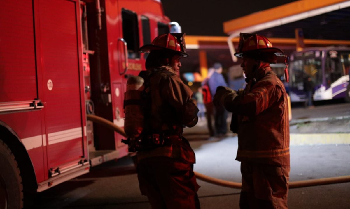 Según la tesis fiscal, en el año 2011, los acusados concertaron ilícitamente durante el proceso de remodelación sanitaria de unos ambientes en la Compañía de Bomberos de VMT. Foto: Anthony Niño de Guzmán / El Comercio