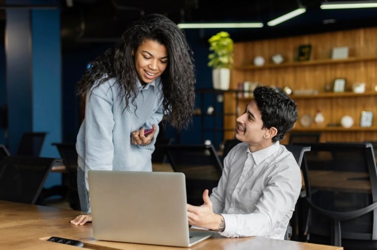 La tendencia también incluye a profesionales y personas con altos ingresos, especialmente desde la pandemia. (Foto referencial: Freepik)