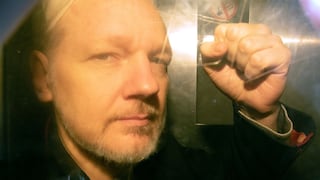 Justicia de EE.UU. quiere procesar a Julian Assange por 18 delitos y condenarlo hasta por 175 años