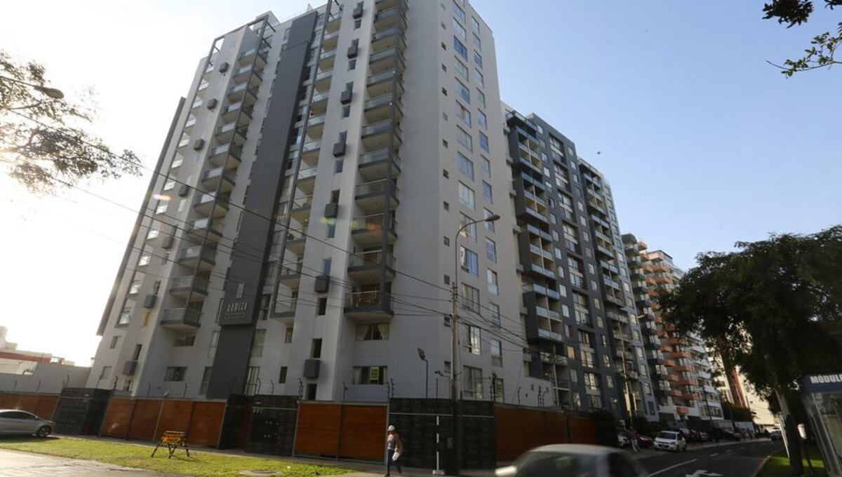Algunos desarrolladores inmobiliarios de oficinas con terrenos están considerando al mercado multifamiliar como una opción de inversión. Foto: Referencial