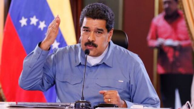Nicolás Maduro fija plazo de 48 horas para despedir a funcionarios que pidieron revocatorio