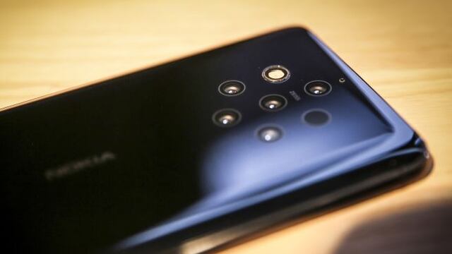 El nuevo smartphone de Nokia tiene 5 cámaras, pero no se dobla