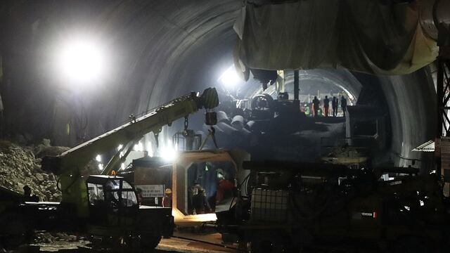 Factores que marcaron el rescate de los 41 obreros atrapados en un túnel en la India