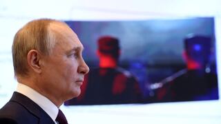 Putin dice que firmará “el lunes o el martes” respuesta rusa al tope petróleo