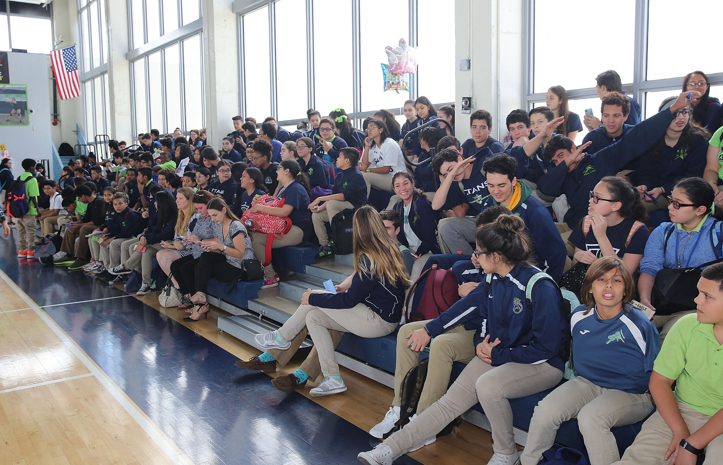 Los estudiantes de secundaria del estado de Florida son quienes se beneficiarán con esta nueva ley (Foto: Aaron Davidson / GETTY IMAGES NORTH AMERICA / Getty Images via AFP)