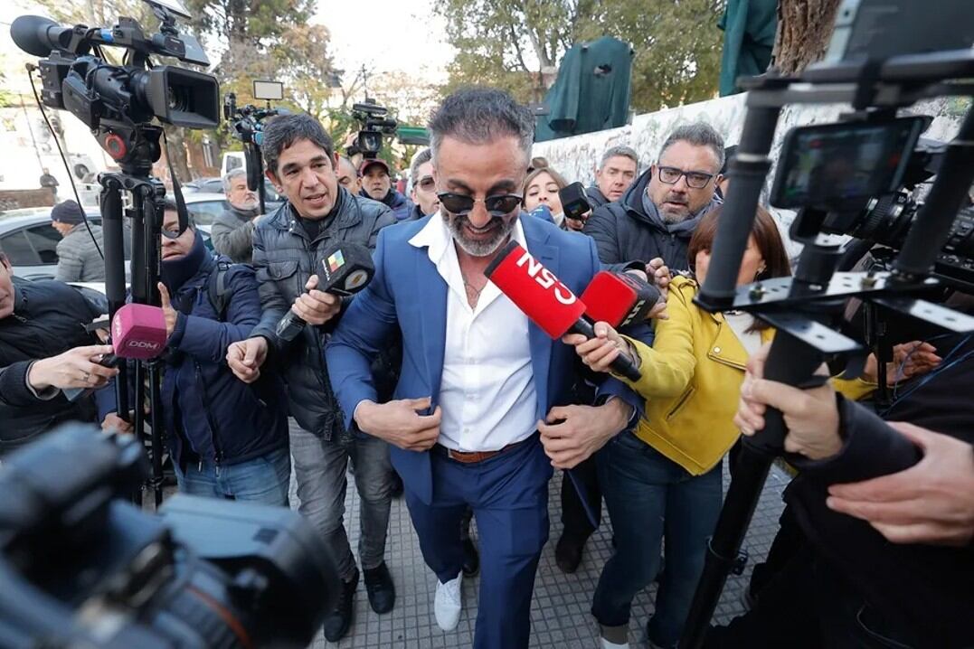 Fotografía de archivo de médico Leopoldo Luque, en medio del anterior juicio por la muerte de Diego Armando Maradona. EFE/ Juan Ignacio Roncoroni