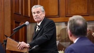 Fernando Rospigliosi no cometió infracción por uso de cámara del Congreso en mitin, según el JNE