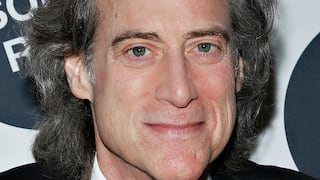 Una de las estrellas de “Curb Your Enthusiasm”: quién fue Richard Lewis y cómo murió el comediante estadounidense