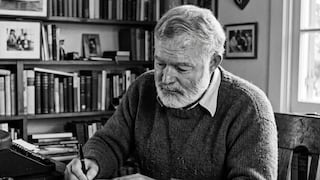Hemingway y la lección detrás de su frase: “Quien ha empezado a vivir más seriamente por dentro, empieza a vivir más sencillamente por fuera”