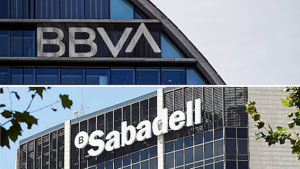 El BBVA ha conseguido el respaldo del 25.47% del capital del Banco Sabadell.