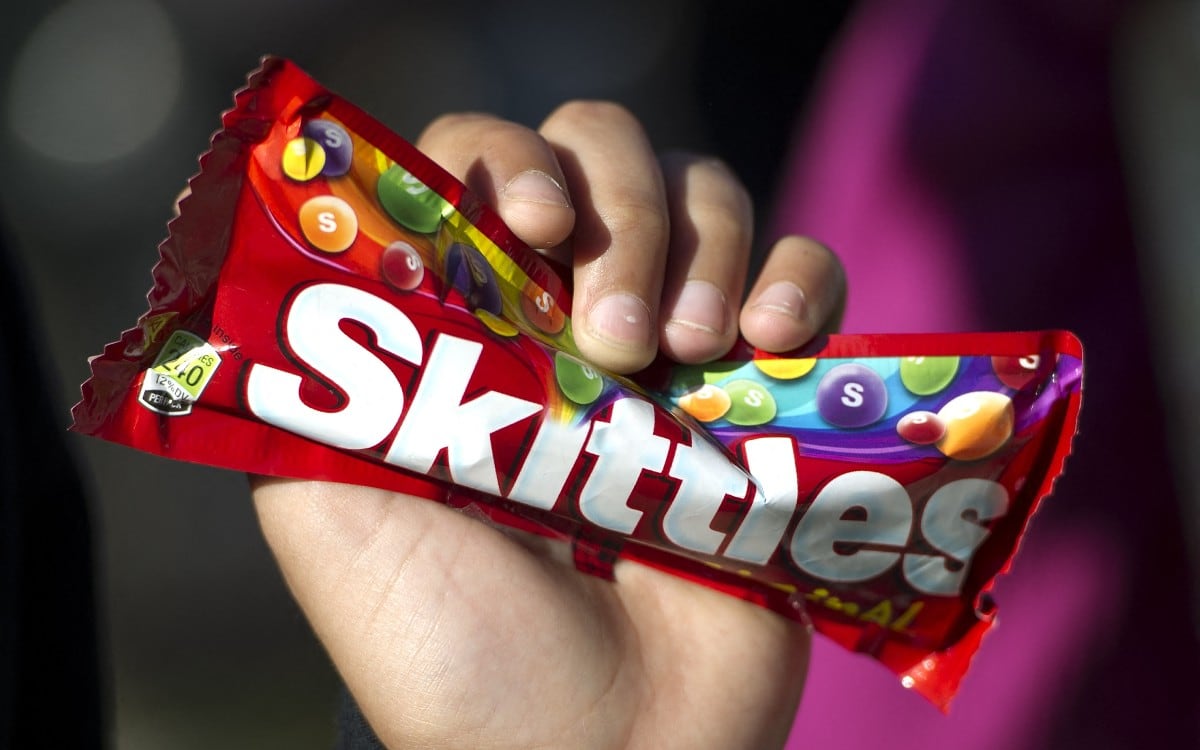 La FDA ordenó el retiro de casi 2.000 productos distribuidos por Gold Star Distribution tras detectar contaminación por roedores y aves en sus instalaciones. (Foto: AFP)