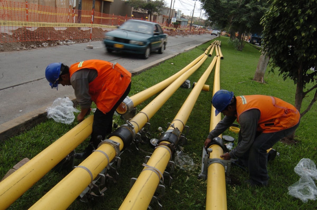 "Primero arrancamos con los permisos. Hay que presentar permisos ambientales, arqueológicos y constructivos en las municipalidades y gobiernos regionales de cada zona", recalcó el titular de Cálidda. Foto: GEC