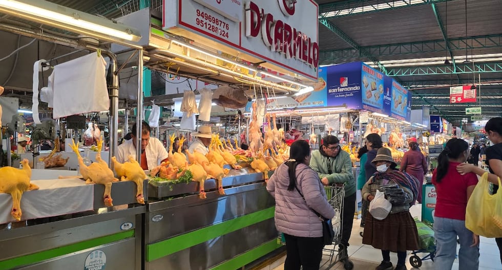 Inflación peruana supera el 4% en julio, presiona a familias