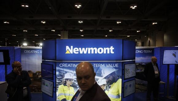 Un stand de Newmont Corp. en la conferencia de la Asociación de Prospectores y Desarrolladores de Canadá (PDAC) en Toronto, Ontario, Canadá, el martes 14 de junio de 2022. Fotógrafo: Cole Burston/Bloomberg