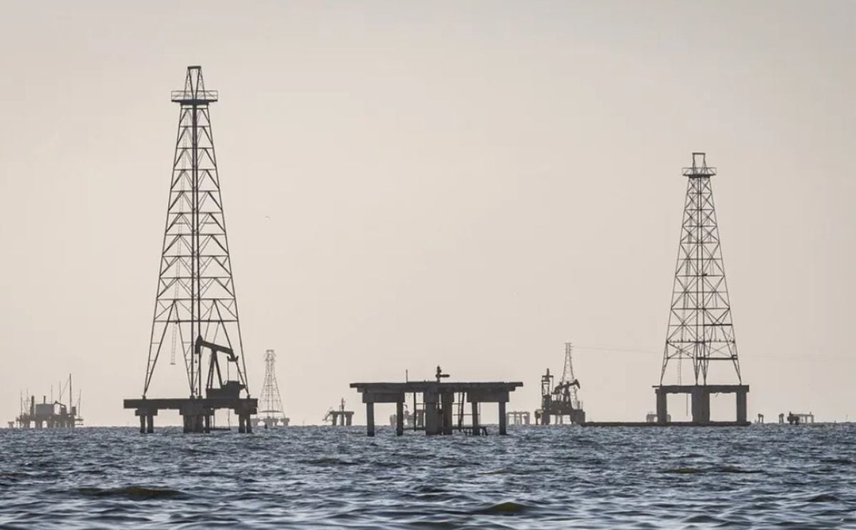 Nicolás Maduro acusó a Estados Unidos de “piratería” y llamó a los trabajadores petroleros a promover una protesta internacional en defensa del comercio de crudo venezolano. Foto: EFE/ Henry Chirinos.