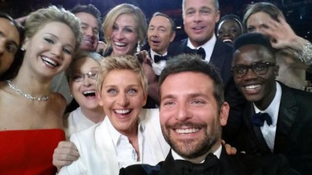 El 'selfie' de los Oscar: Ellen DeGeneres 'engaña' con su iPhone a Samsung, que invirtió US$ 18 mlls. en la ceremonia