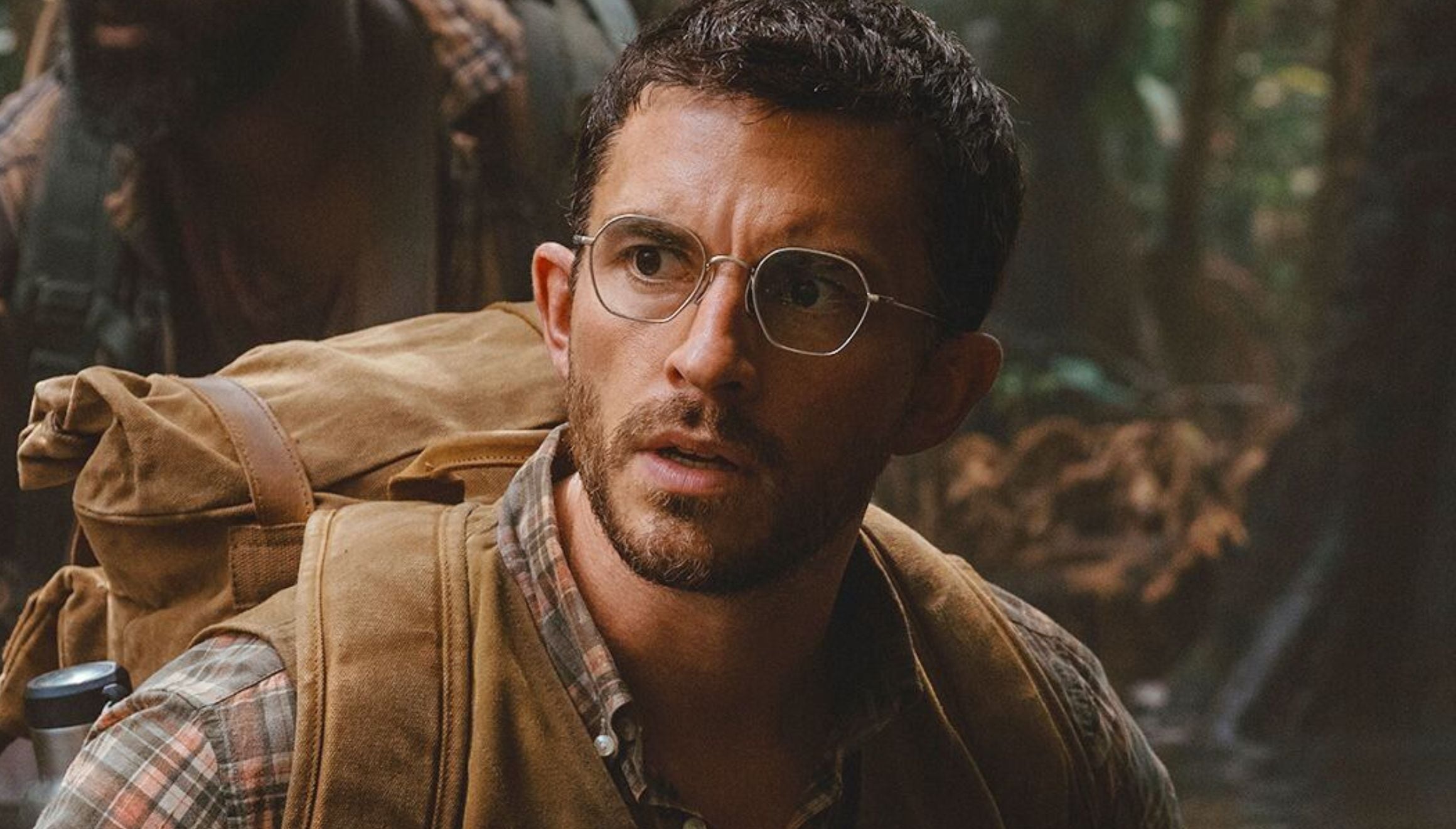 Jonathan Bailey como el Dr. Henry Loomis en una escena de la película "Jurassic World Rebirth" (Foto: Universal Pictures)