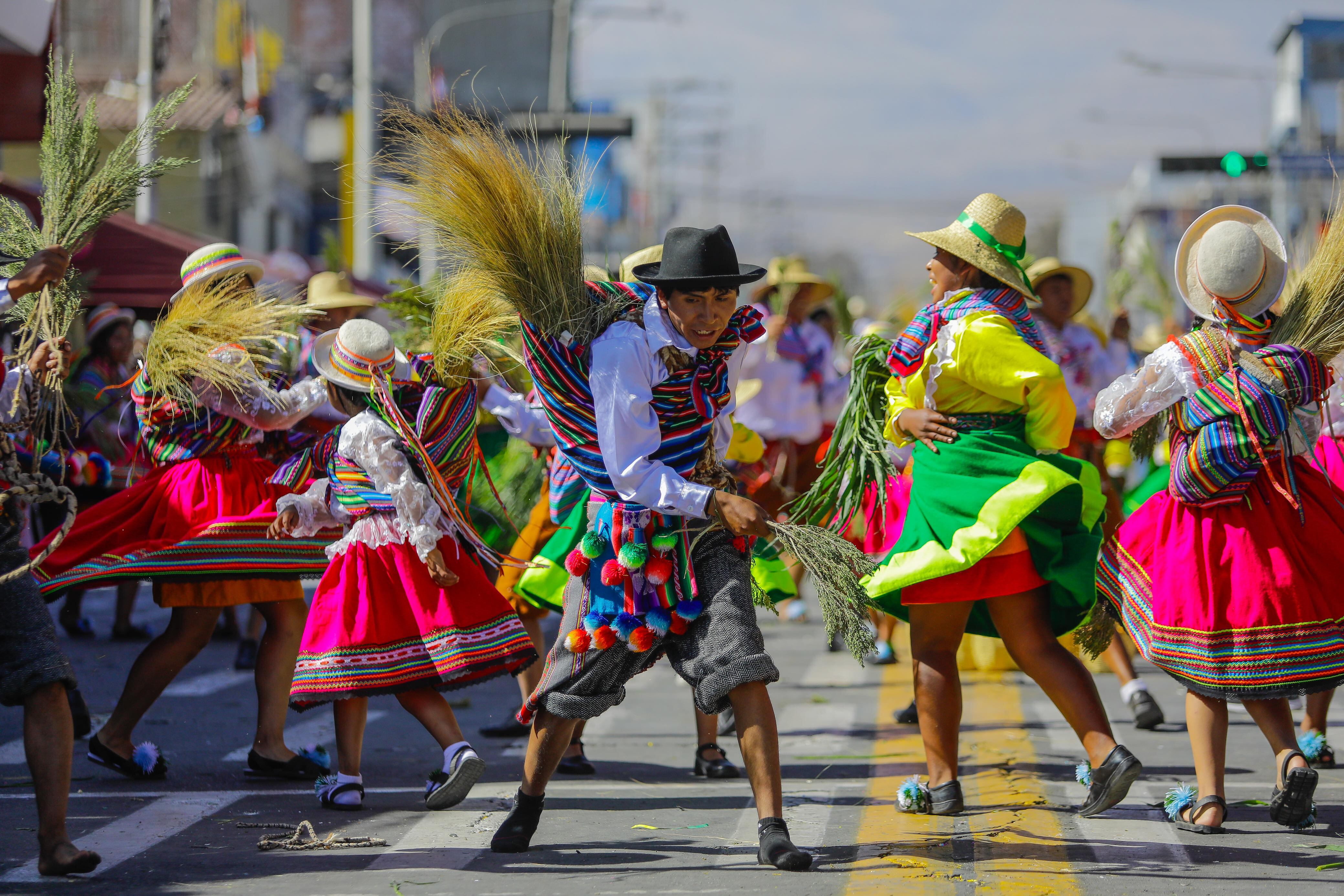 Pasacalle Regional en homejae a Arequipa. Foto: Gobierno Regional de Arequipa.