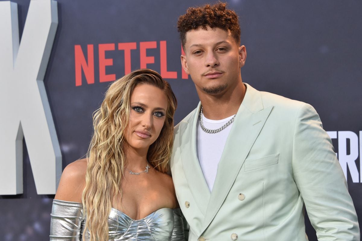 Patrick Mahomes junto a su esposa Britanny, con quien ha formado una familia hace varios años (Foto: Chris Delmas / AFP)