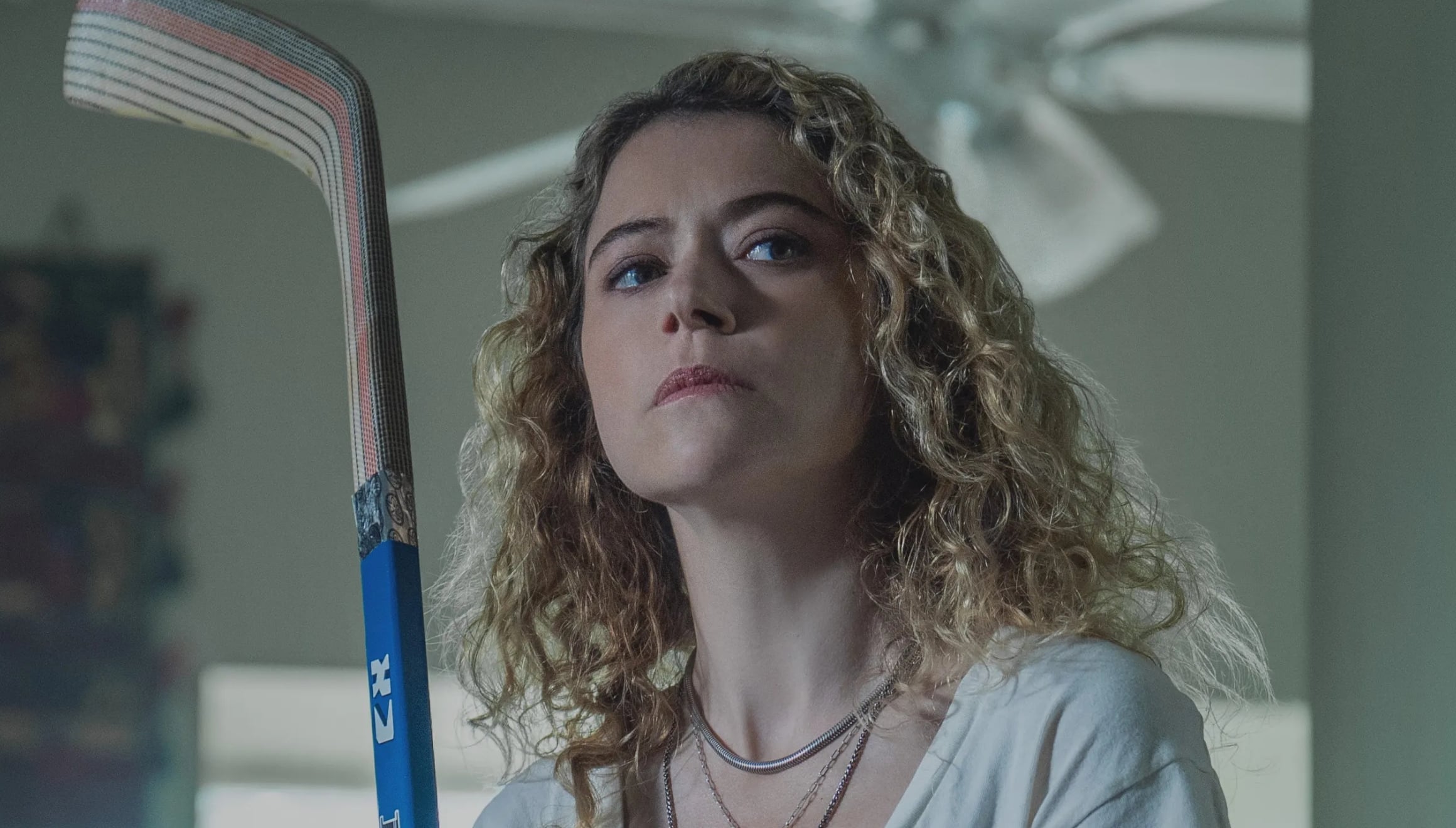 Tatiana Maslany como Paula en una escena de la serie "Maximum Pleasure Guaranteed" (Foto: Apple TV)