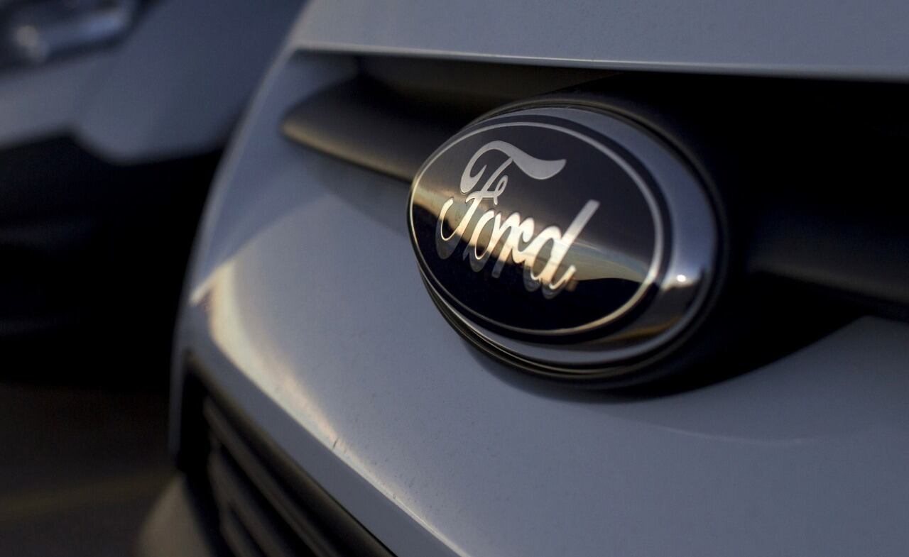 El director financiero de Ford, John Lawler, señaló en un comunicado que la empresa “tiene amplios recursos para financiar de forma simultánea una inversión disciplinada de crecimiento así como para devolver capital a los accionistas”. (Foto: Bloomberg).